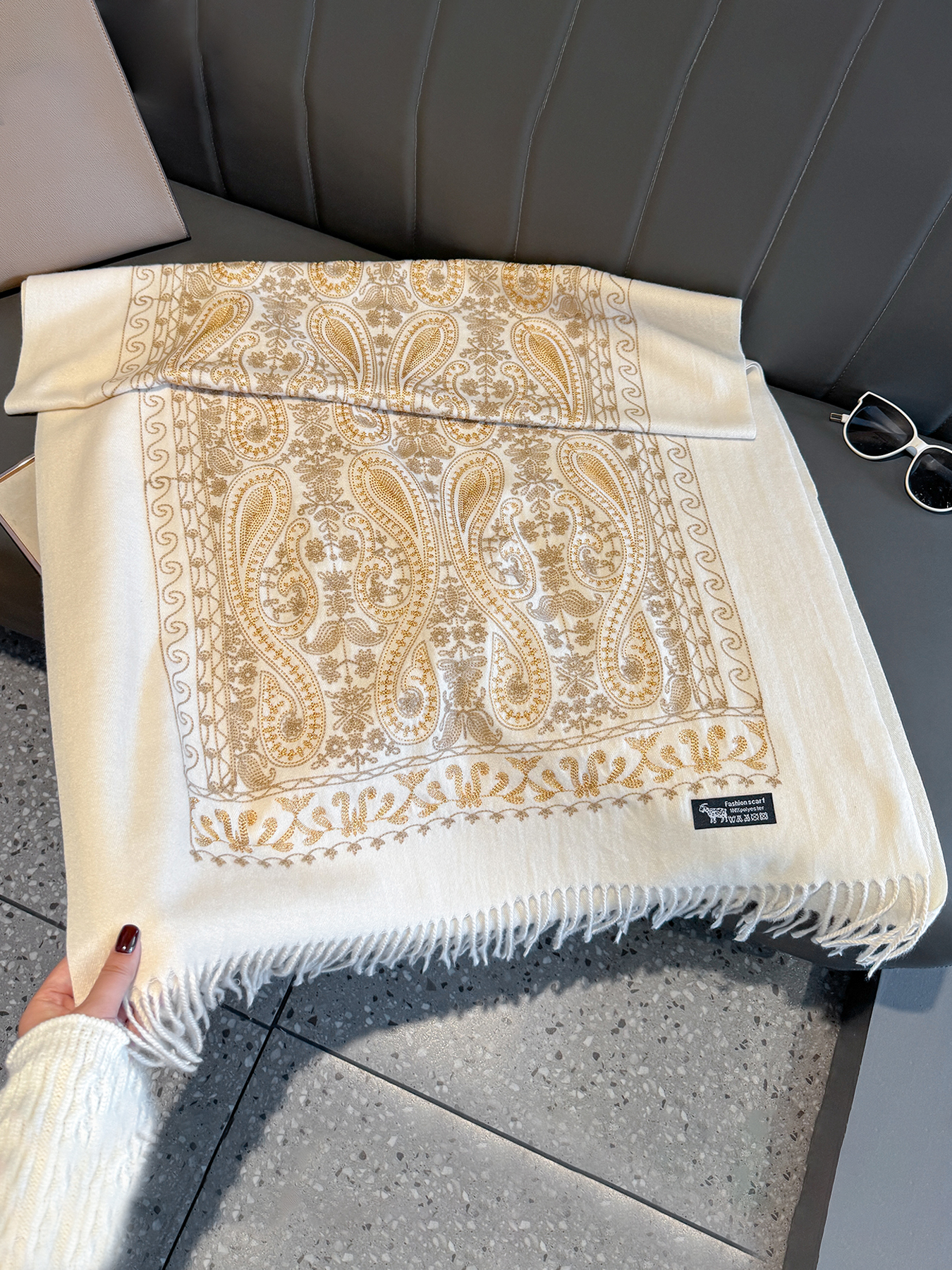 Luxury Thick Warm Paisley Pash - Woven Scarf Blanket บทวิจารณ์และราคา