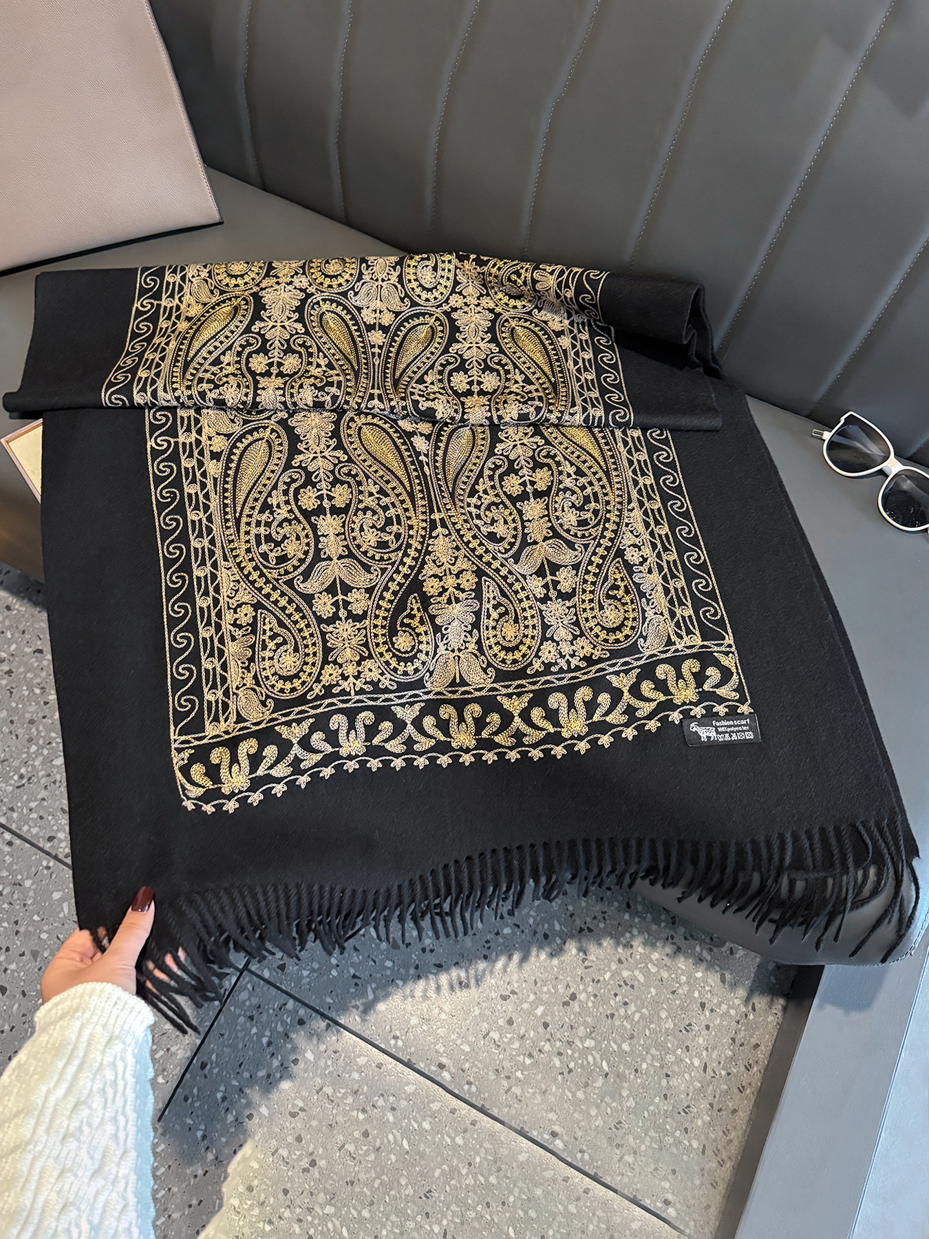 Luxury Thick Warm Paisley Pash - Woven Scarf Blanket บทวิจารณ์และราคา