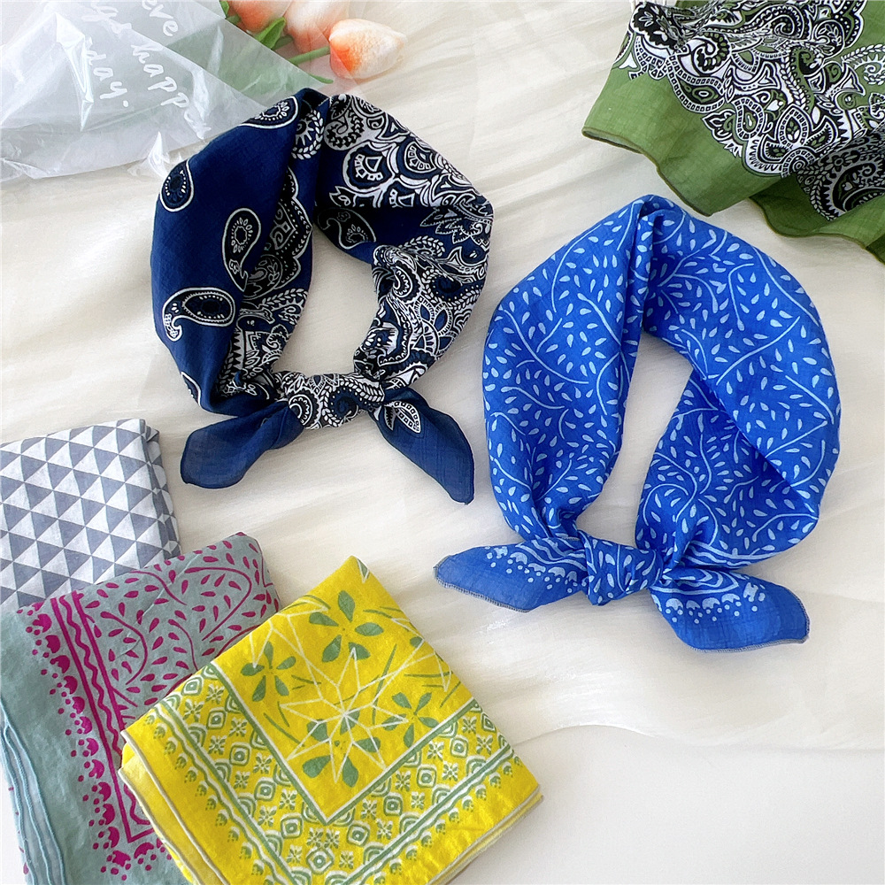 Luxury Floral Print Cotton Lin - Ascot Neck Scarf บทวิจารณ์และราคา