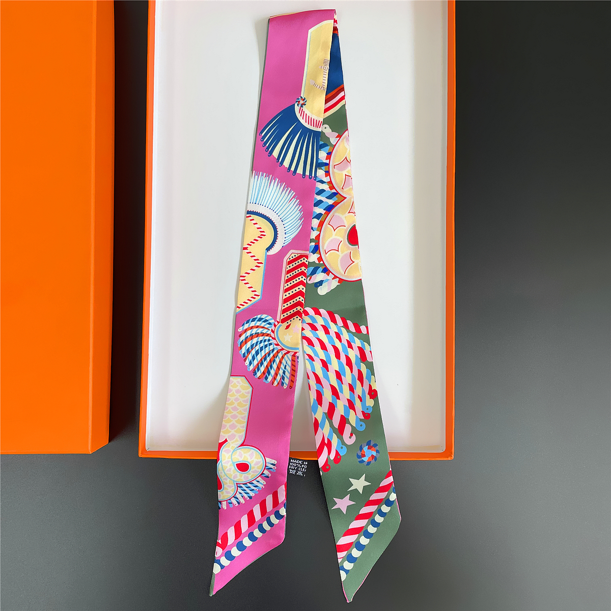 Brand Design Twill 100% Silk S - Face Scarf Mask บทวิจารณ์และราคา