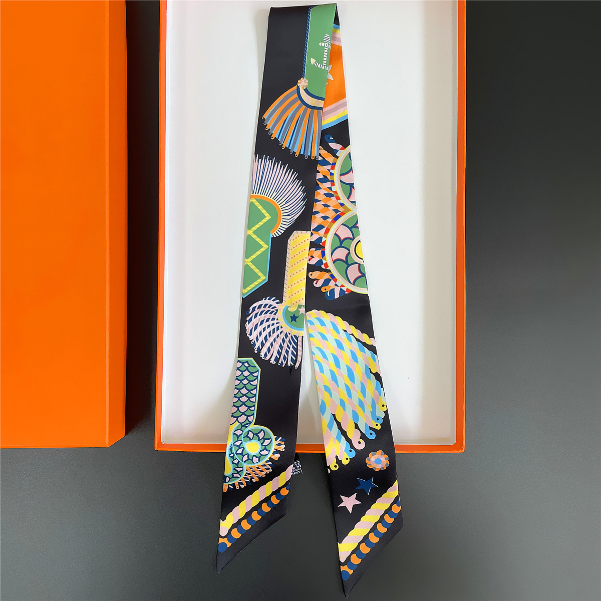 Brand Design Twill 100% Silk S - Face Scarf Mask บทวิจารณ์และราคา