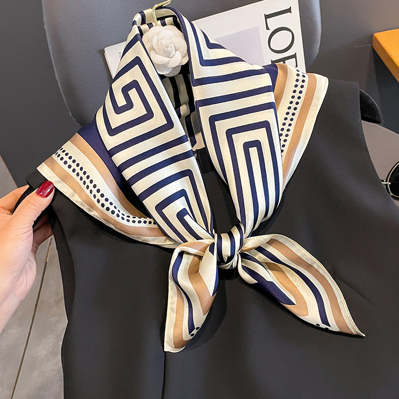 Luxury Brand Neckerchief Sprin - Ascot Neck Scarf บทวิจารณ์และราคา