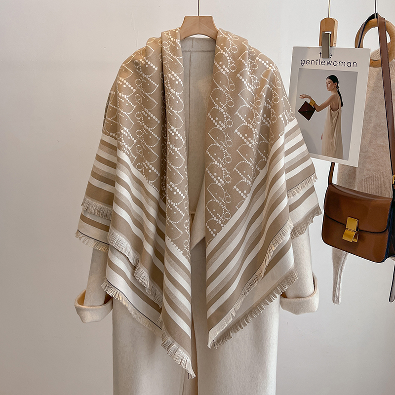 Elegant Striped Design Scarf I - Woven Scarf Blanket บทวิจารณ์และราคา