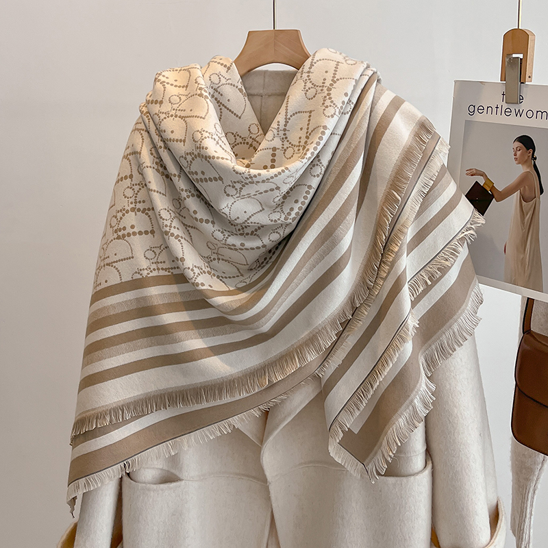 Elegant Striped Design Scarf I - Woven Scarf Blanket บทวิจารณ์และราคา
