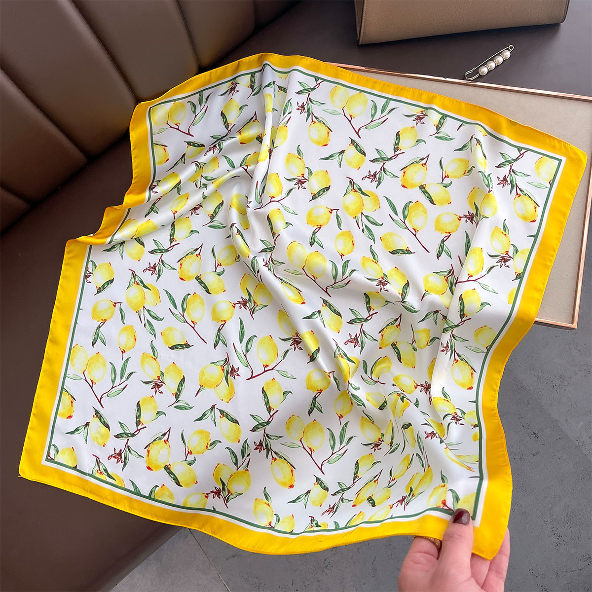 2025 New Yellow Lemon Print Sq - Ascot Neck Scarf บทวิจารณ์และราคา