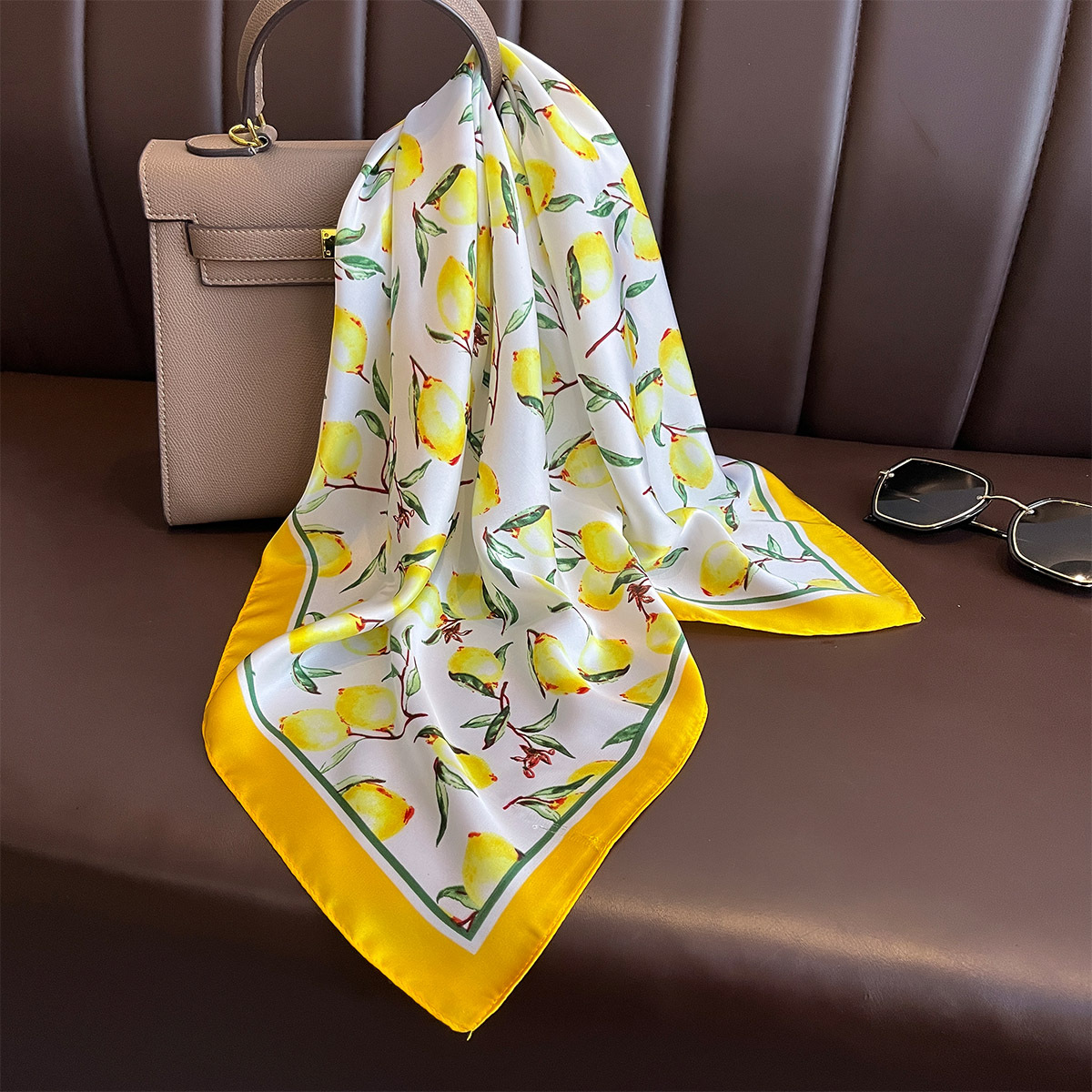 2025 New Yellow Lemon Print Sq - Ascot Neck Scarf บทวิจารณ์และราคา